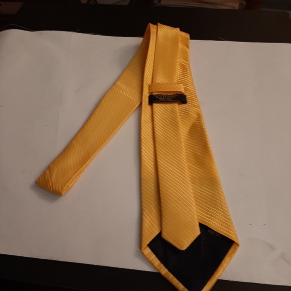 Mens clothing - Picture 2 of 6